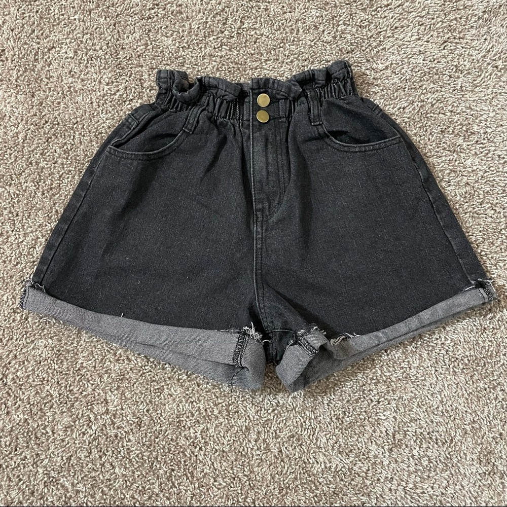 AVA black high waisted light weight jean shorts xs